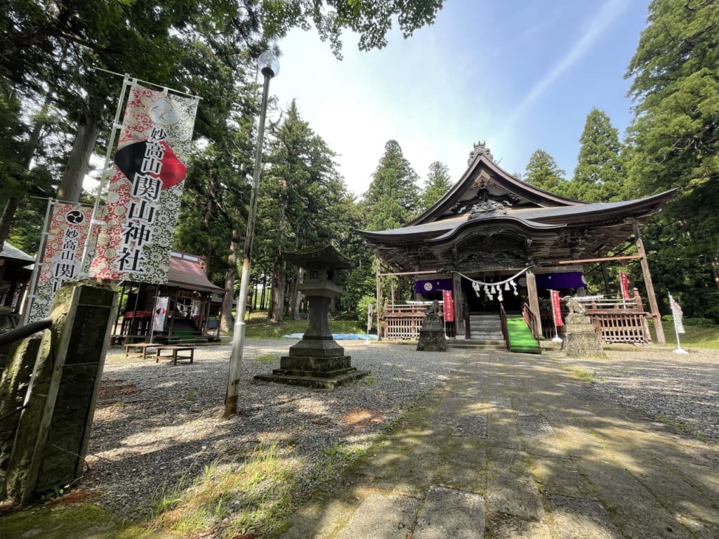 関山神社