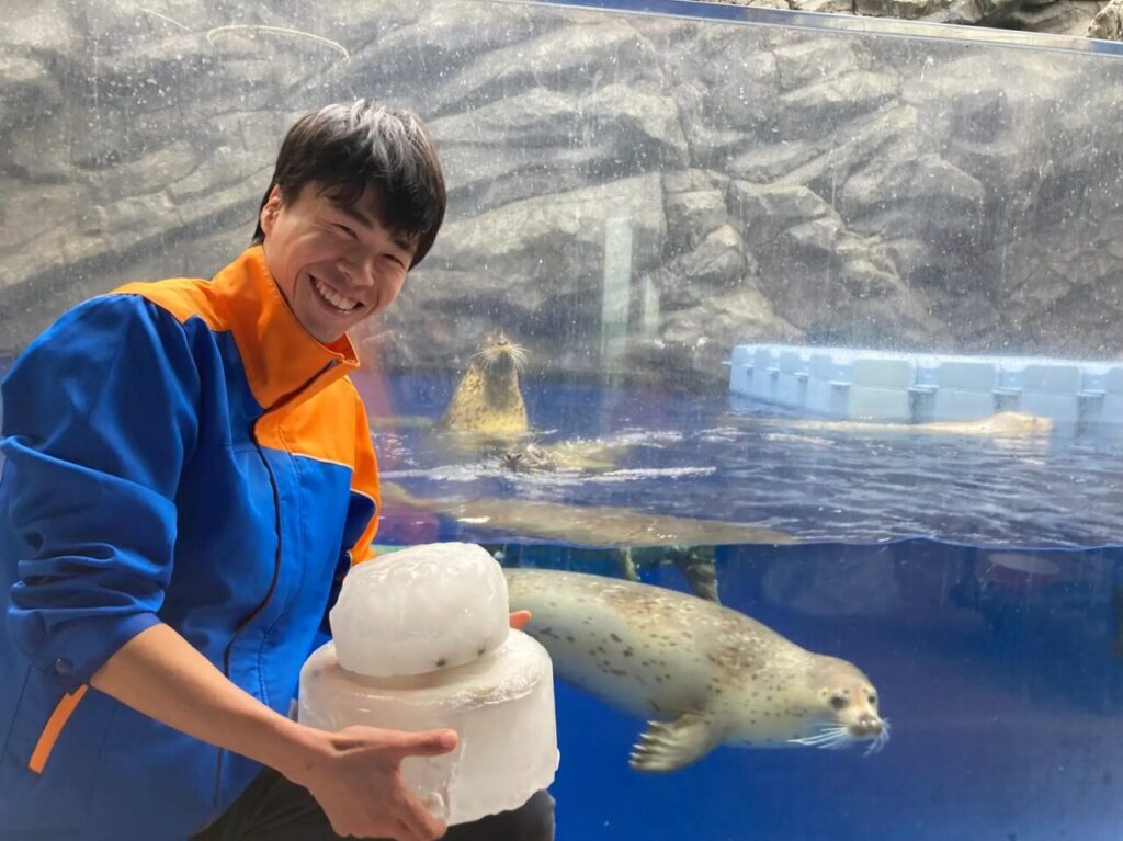 上越市立水族博物館 うみがたり「鏡開き給餌」