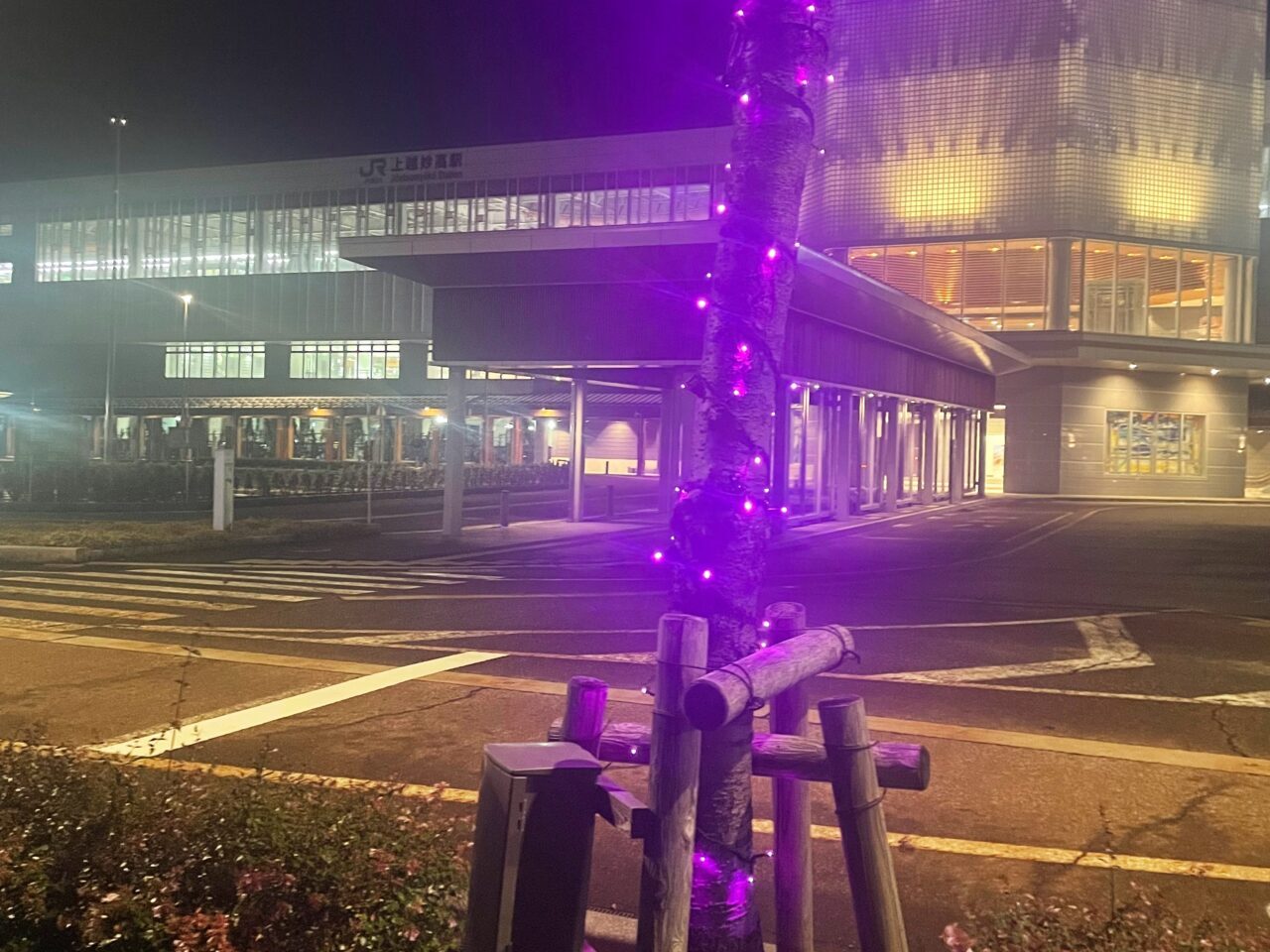 上越妙高駅東口のイルミネーション