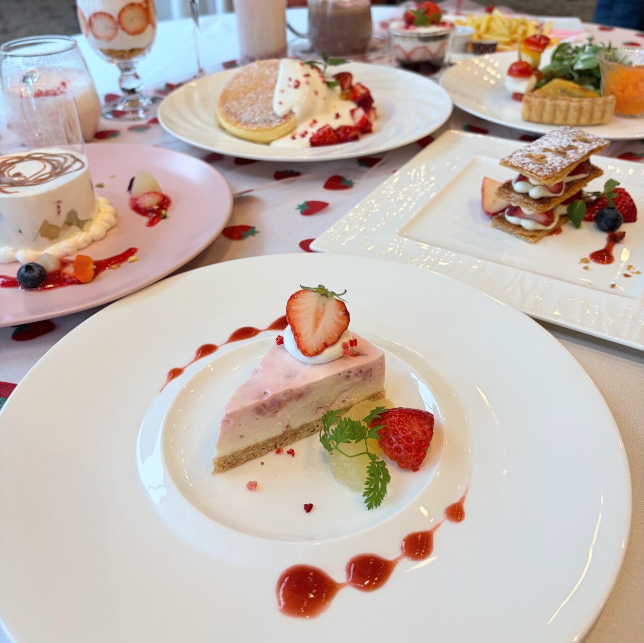 Strawberry Wedding Cafe 〜いちごに恋するホワイトデー〜inアーフランシェルクイーンズコート