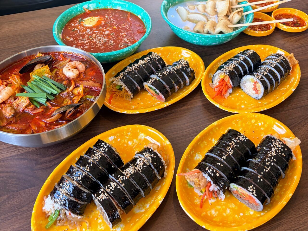 韓国のり巻き“キンパ”専門店「キンパビ」