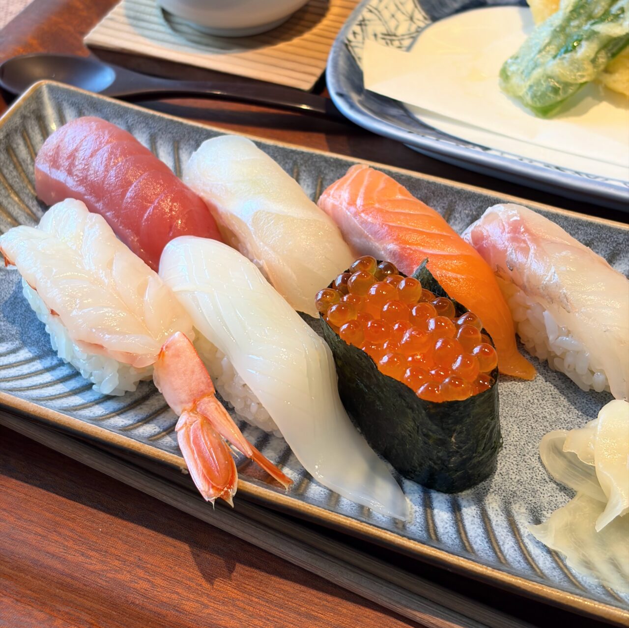 SUSHI DINING 漣