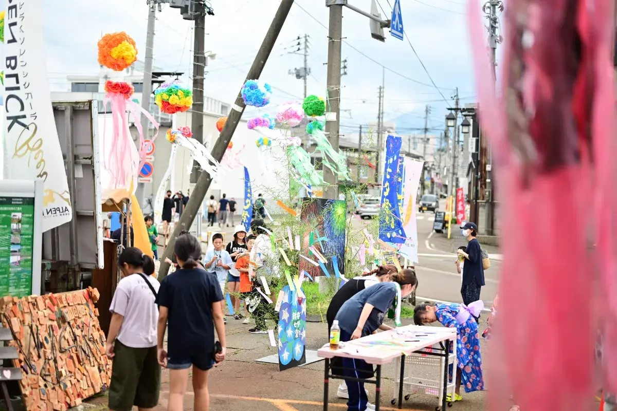 7/4 新井駅前にて「あらい七夕まつり2026」開催