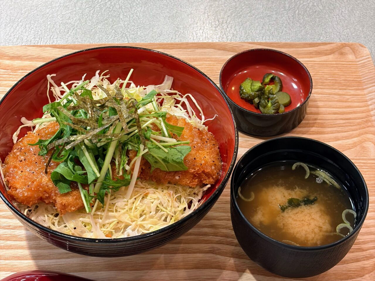 とんかつDE米乃家にて夏季限定の塩かつが登場