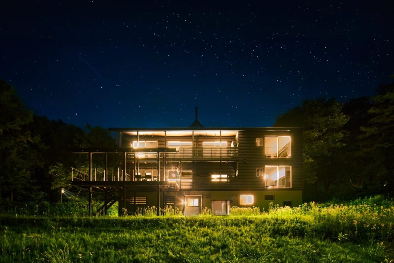 源泉掛け流し温泉付きプライベートヴィラ「Villa El Cielo Myoko」7/15にグランドオープン!