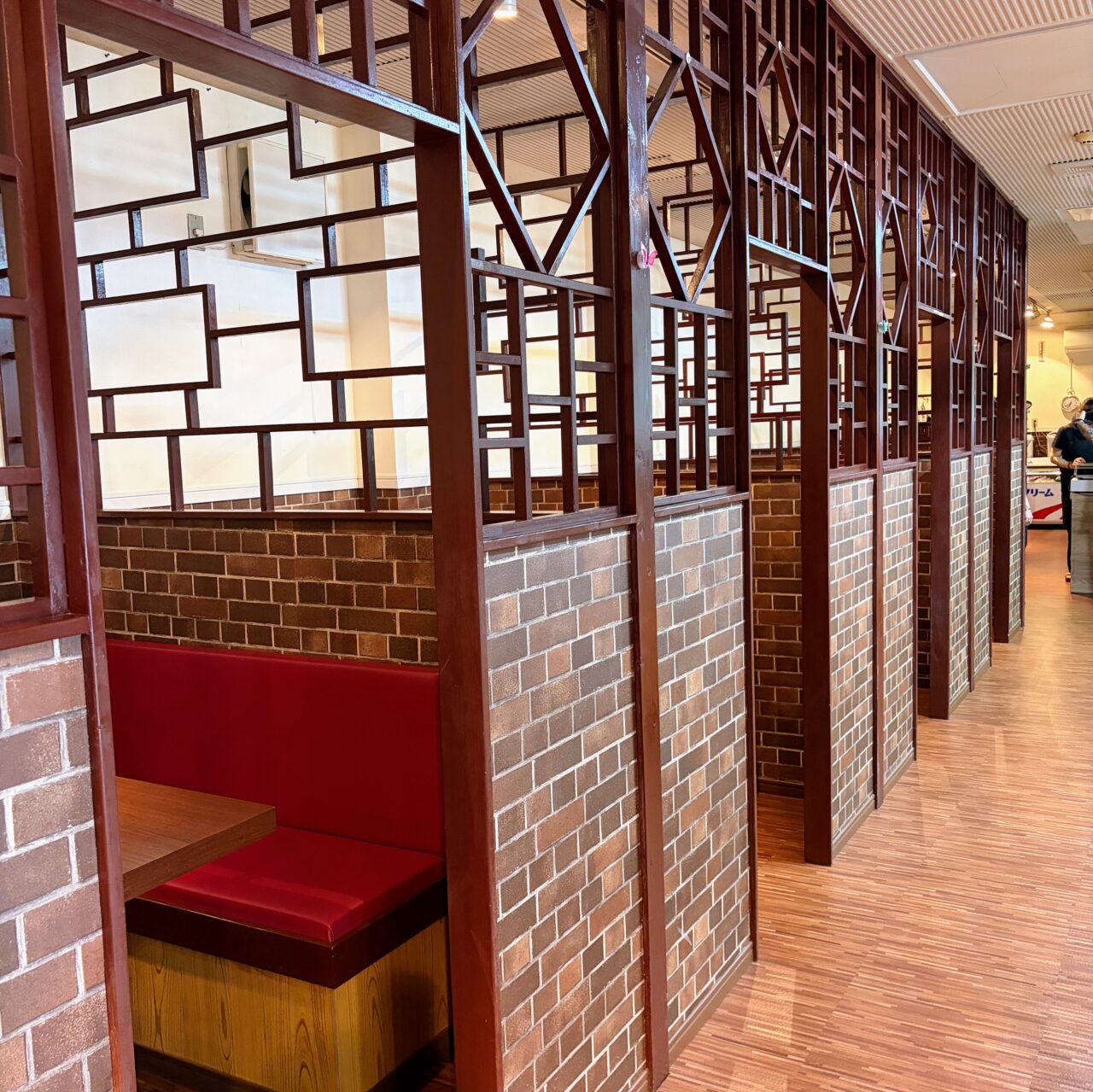 常時約60種類からお好みの具材・量もえらべる! 話題のマーラータン専門店がオープン