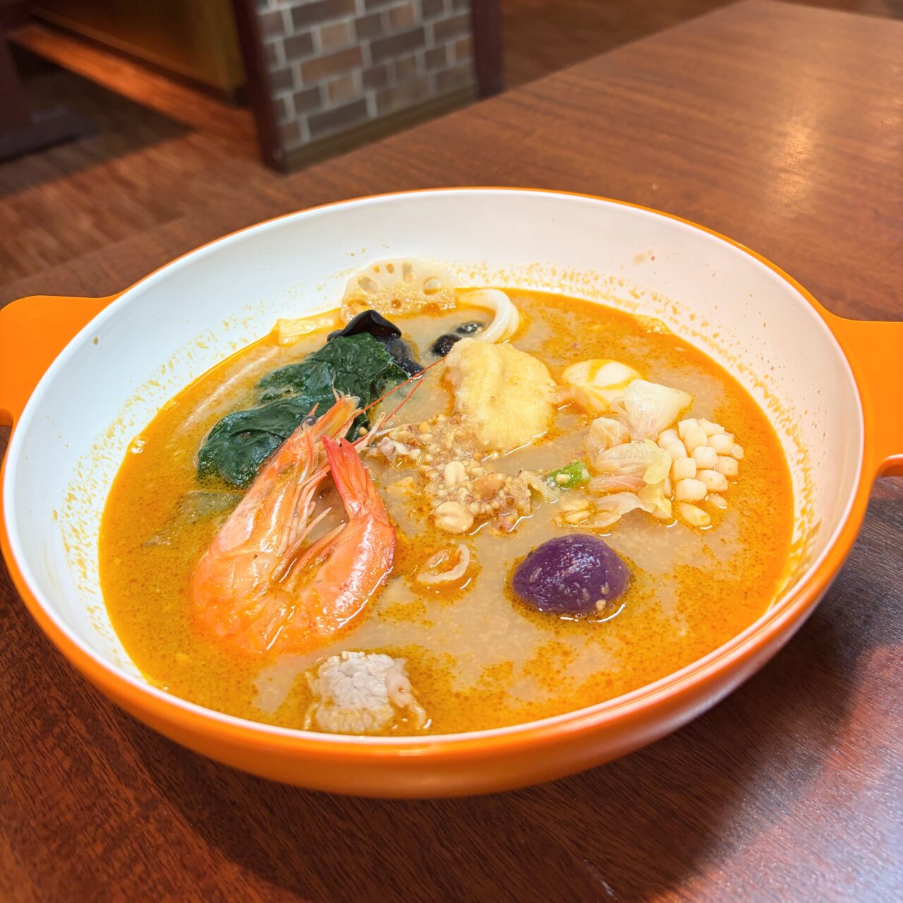 常時約60種類からお好みの具材・量もえらべる! 話題のマーラータン専門店がオープン